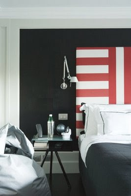 عتمة الأسود بـ إضاءة الأبيض والاحمر  Bedroom-white black red_Tommaso Ziffer_studio annetta nov08